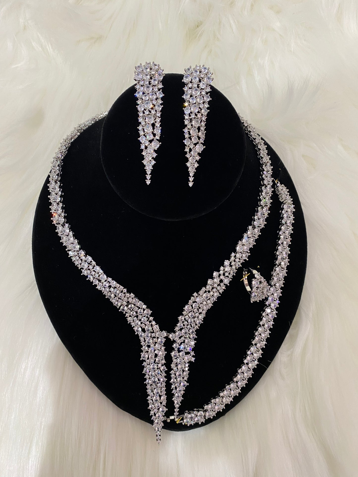 White Gold Plated 4-Piece Jewelry Set with Cubic Zirconia | Necklace, Bracelet, Ring & Earrings