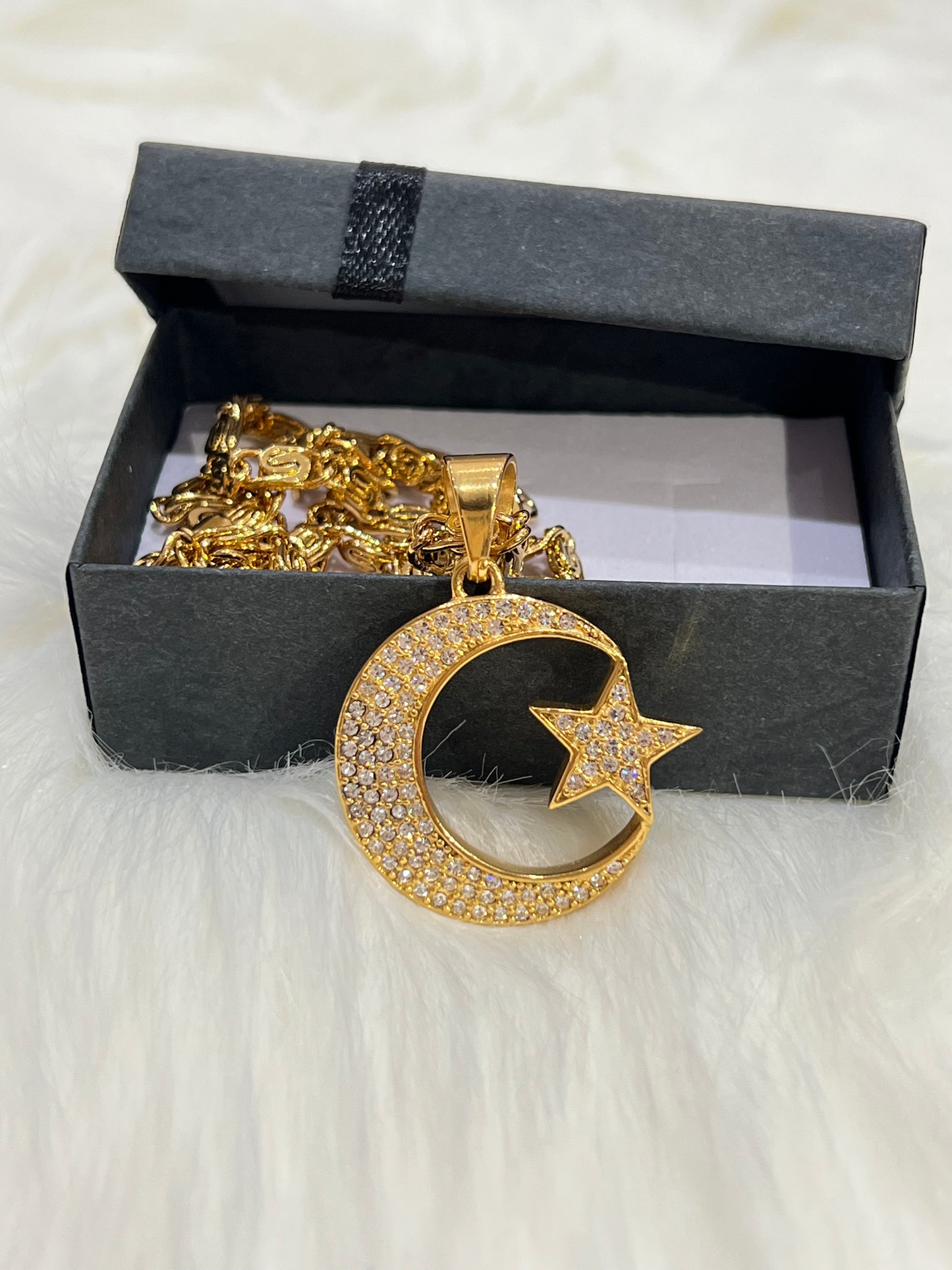 Gold plated Moon and Star Pendat