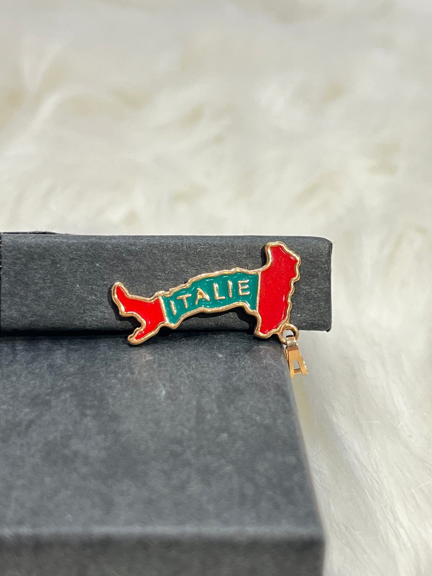 Gold Plated Italy Pendat