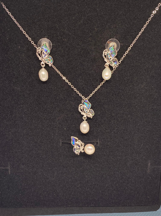 Sterling Silver Pearl butterfly Necklace